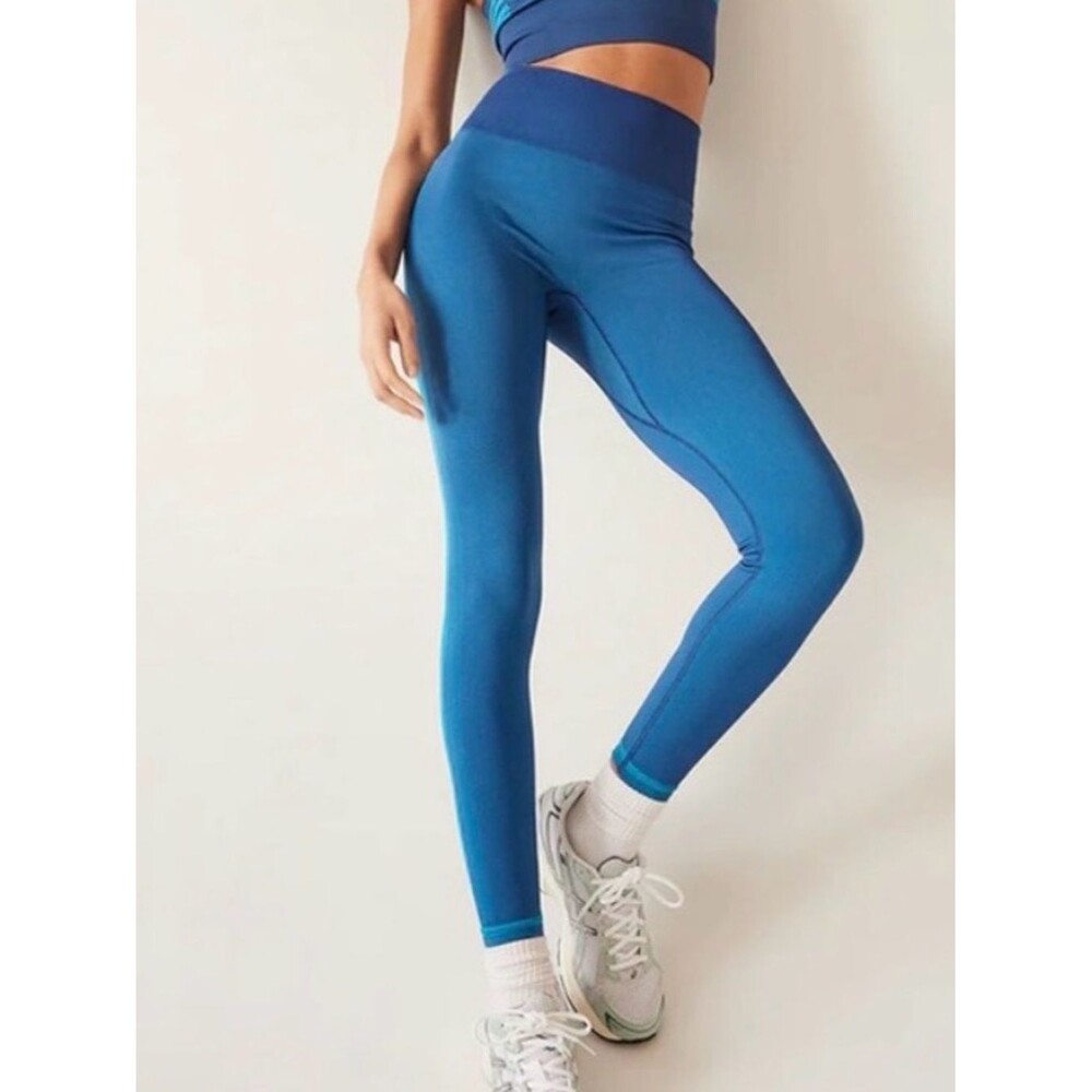 Outdoor Voices Seamless Smooth Blue Multi Leggings 7/8 Compression Small